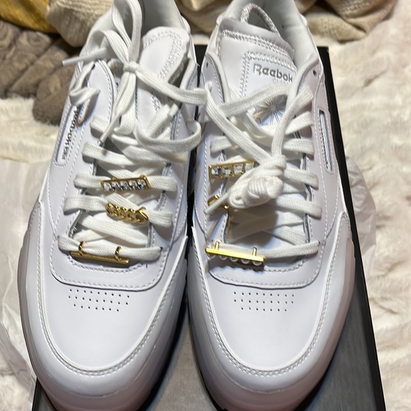 Reebok Footwear - Picture 2 of 12